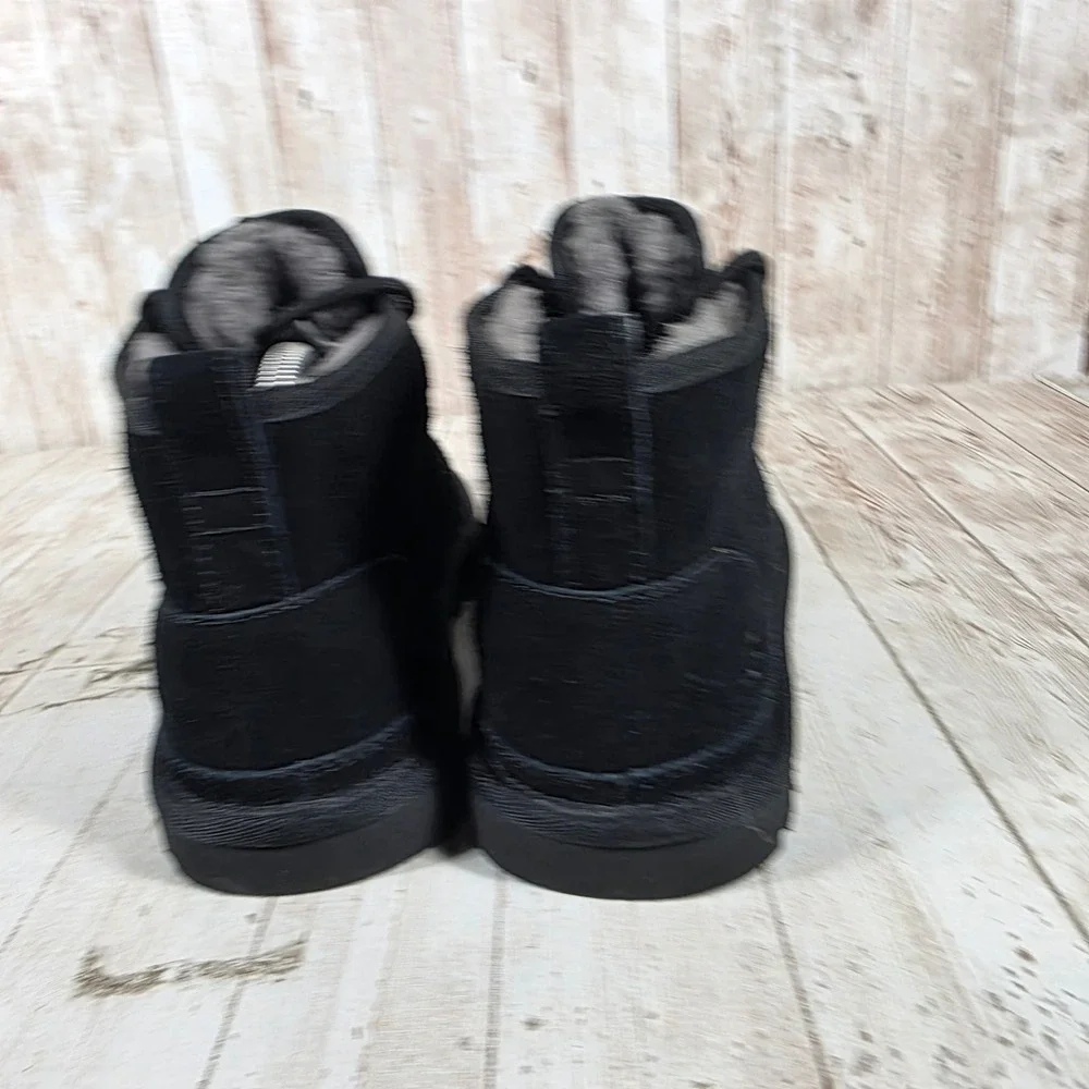 UGG Neumel Black Suede Lace Up Chukka‎ Boots 3236 Womens 7